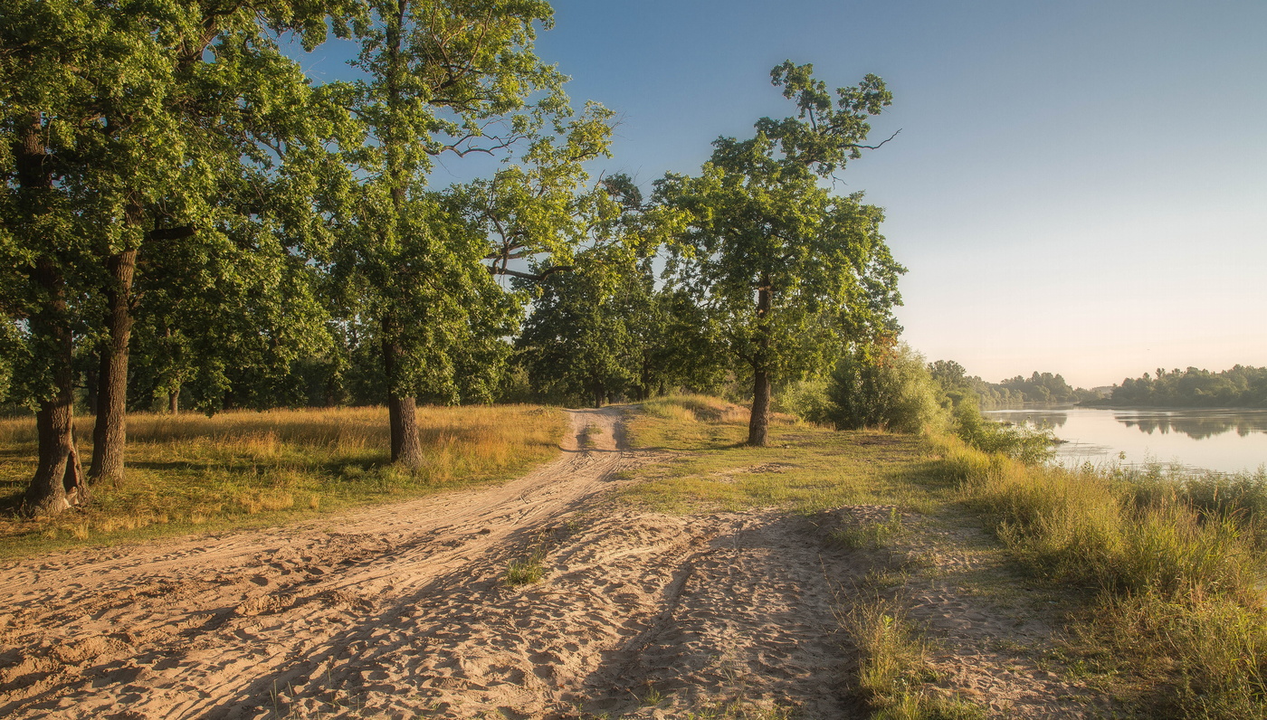Прохладна утренняя свежесть...