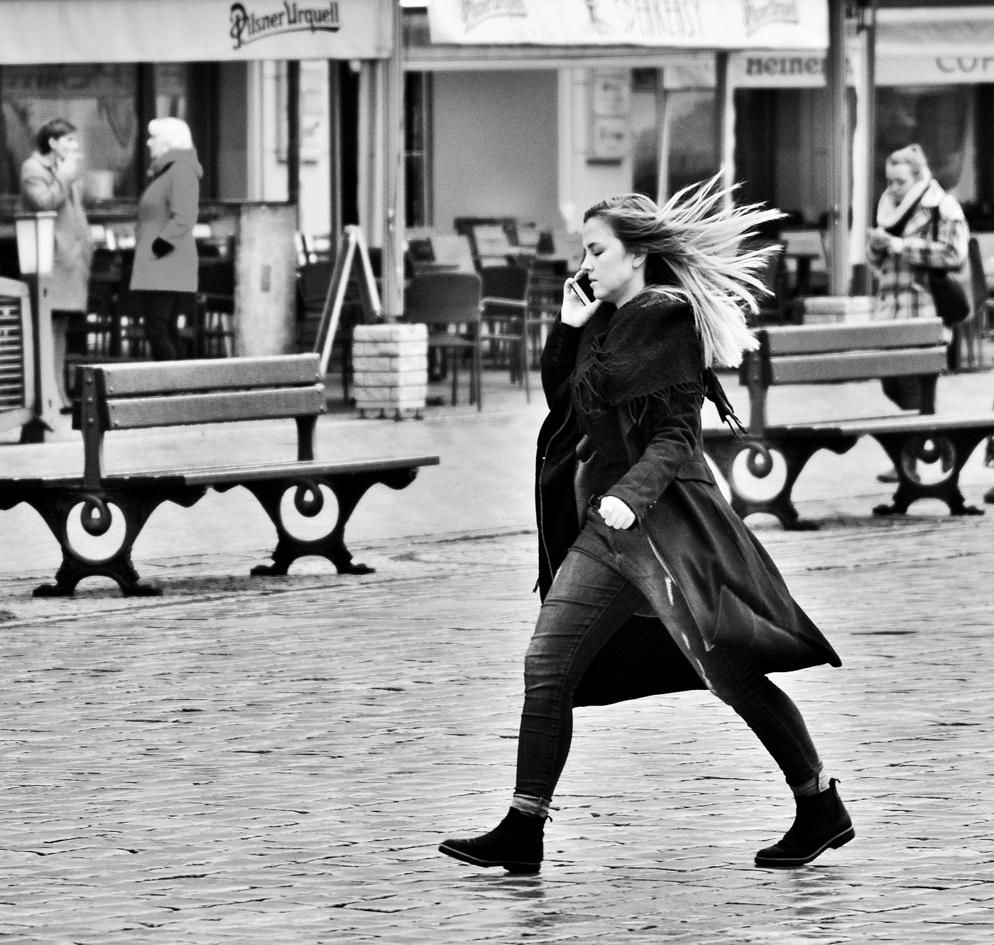 "Женщина хочет любви. Всякая... Абсолютно..."