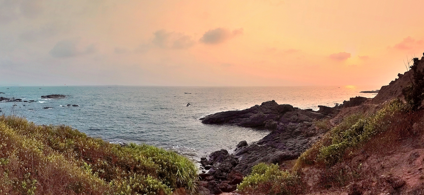 Панорама вечернего моря