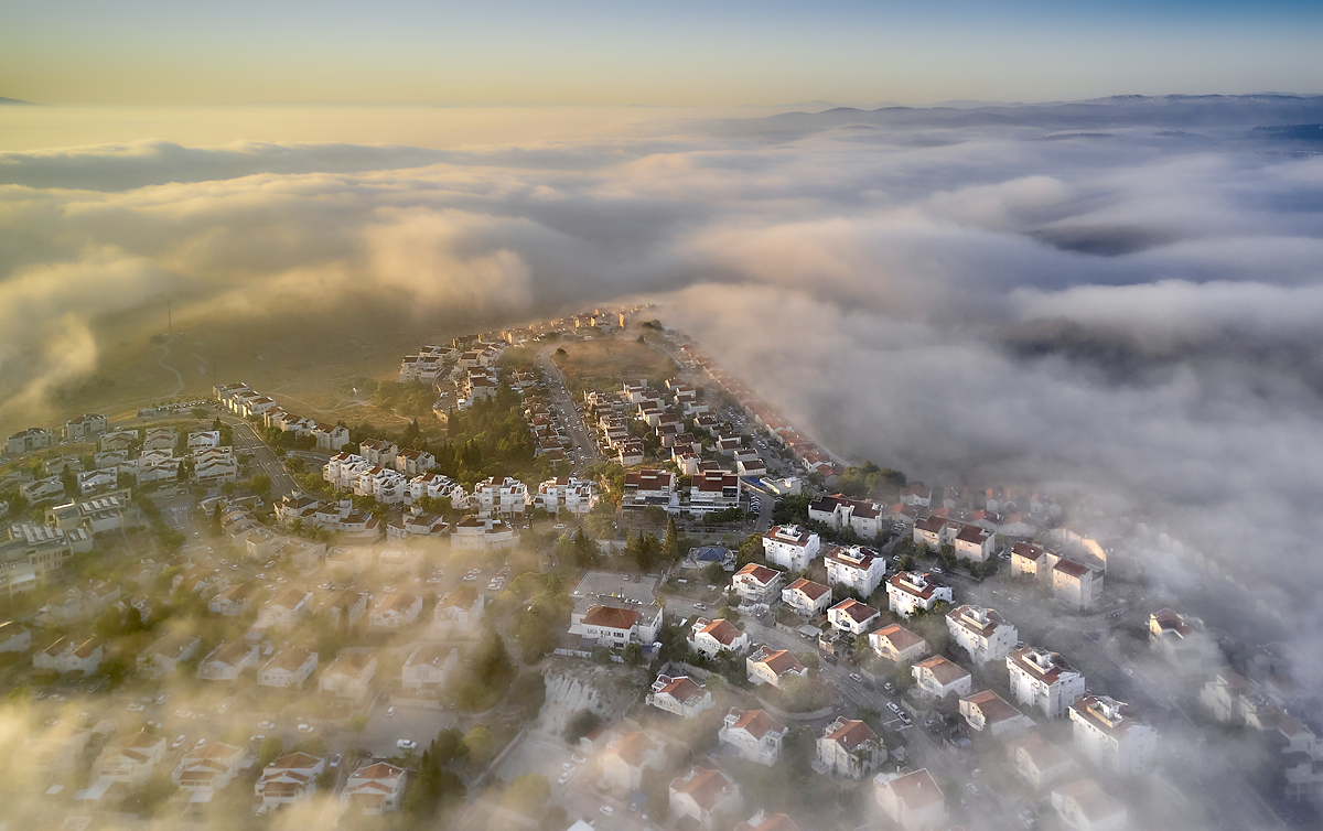 Туманы над городом ...