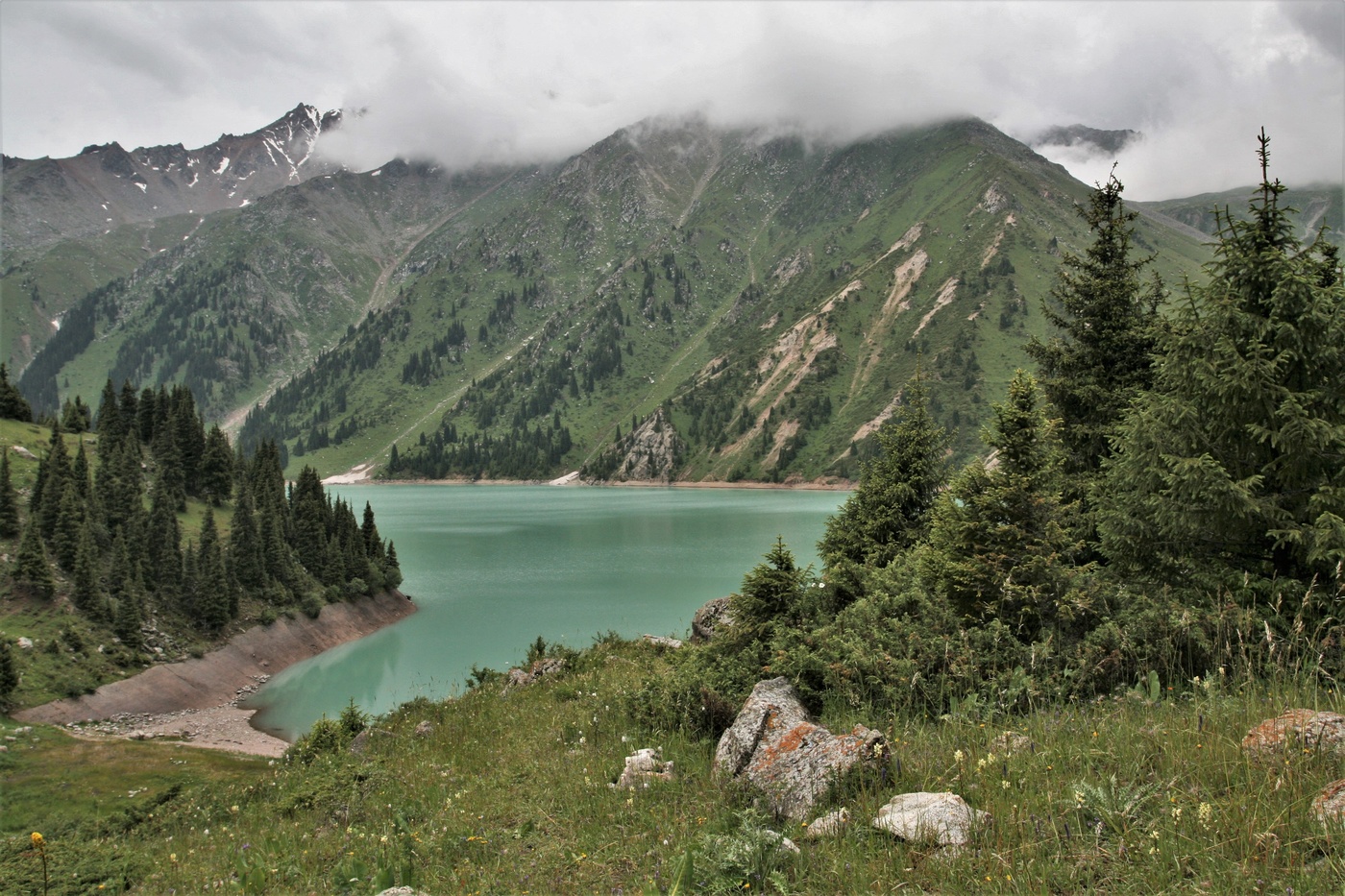 Горное озеро