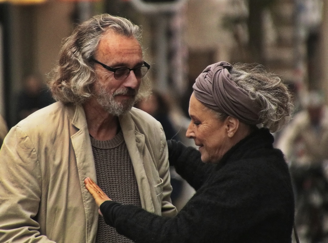 Из далека долго