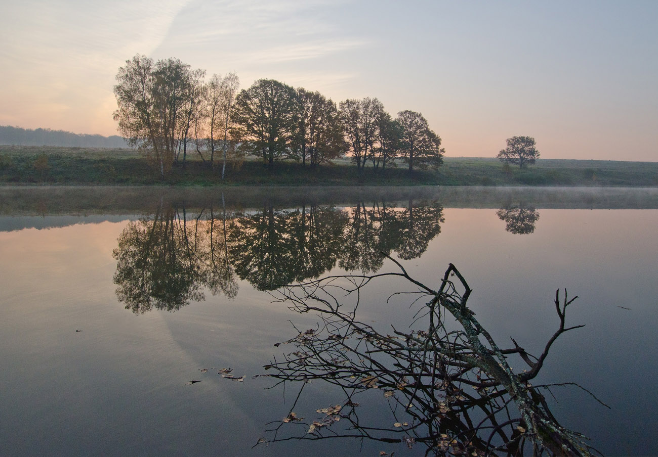 По соседству с октябрём