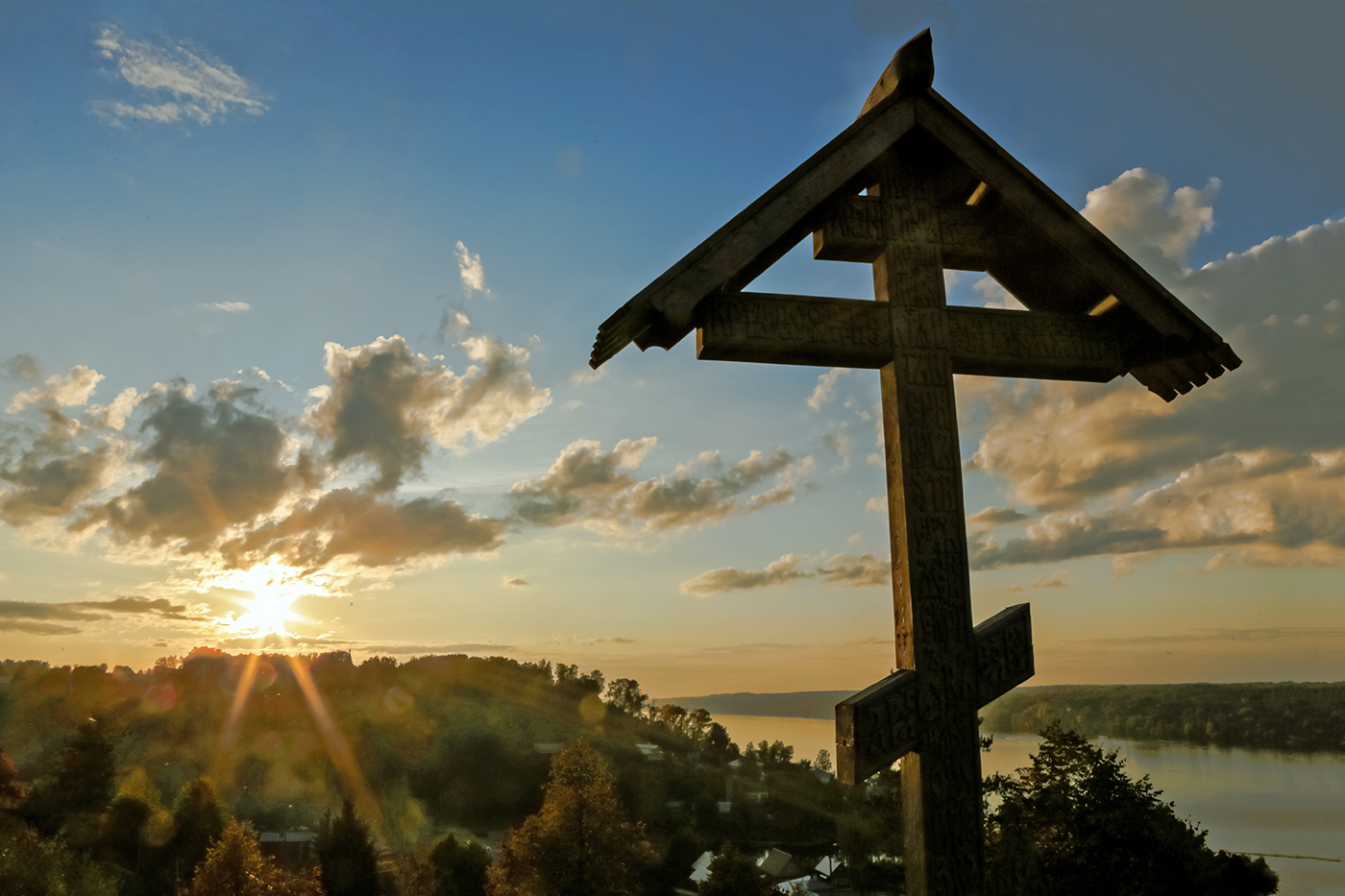 Над вечным покоем
