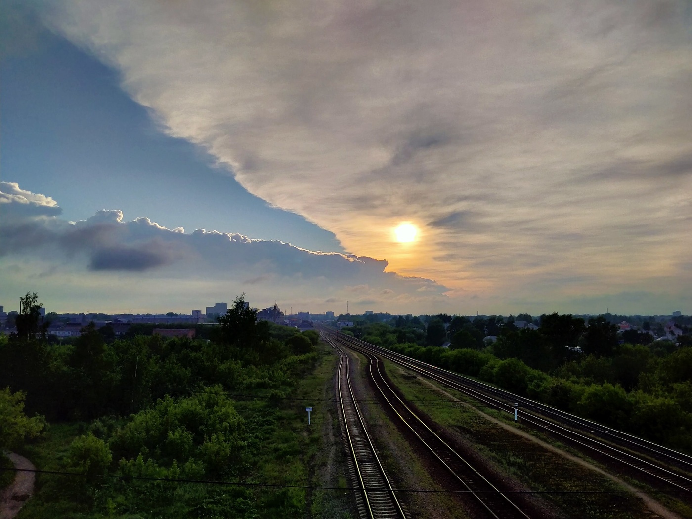 а рельсы то как водится...