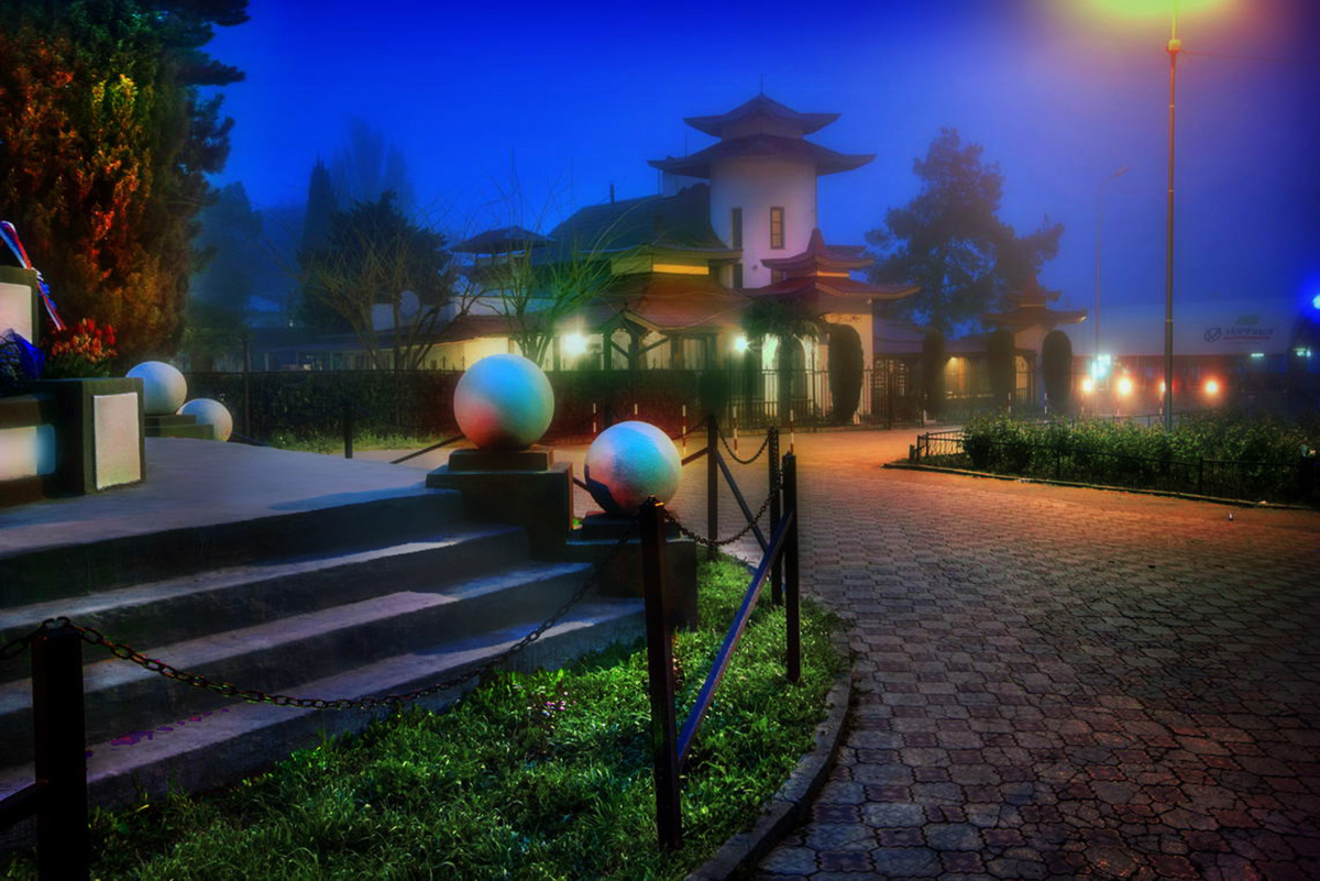 Туманная Китайская кухня на пляже Крыма