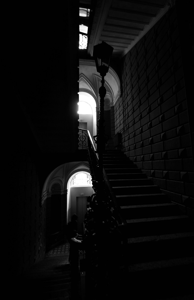 В одном чОрном чОрном городе...