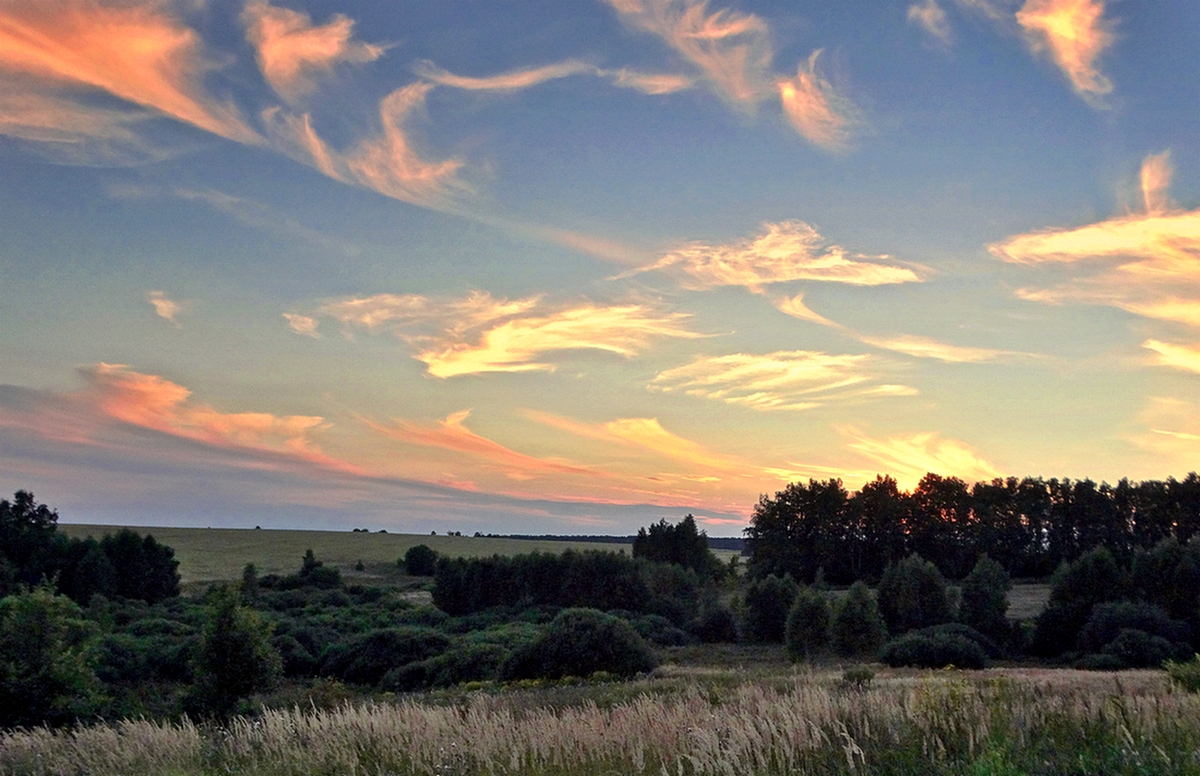 Вечерние августовские всполохи