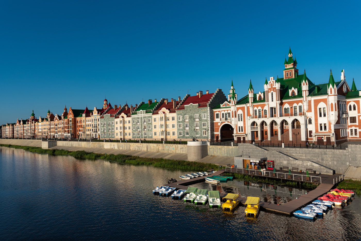 Не Амстердам