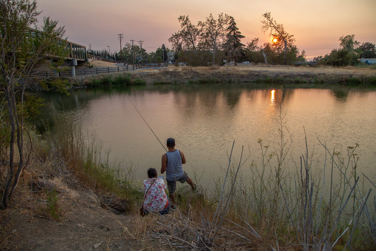 Поздняя рыбалка