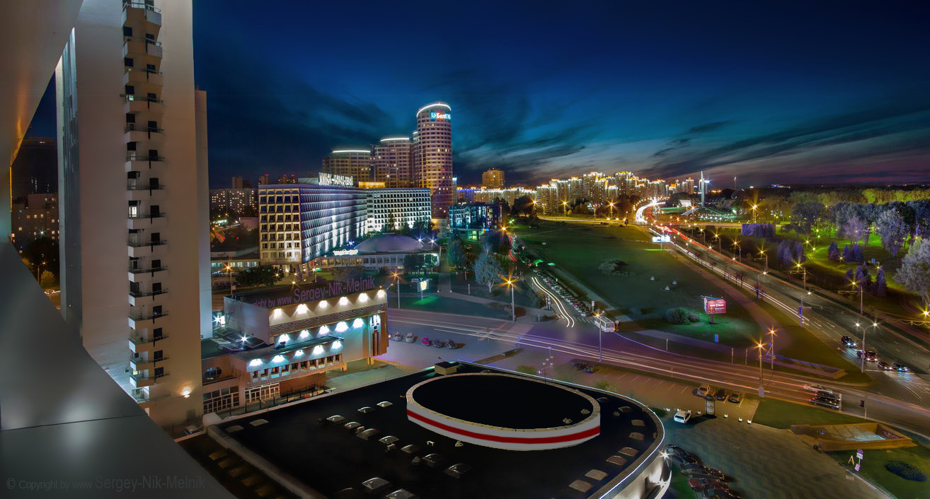 Фото вечерний Минск из окна отеля «Юбилейный»