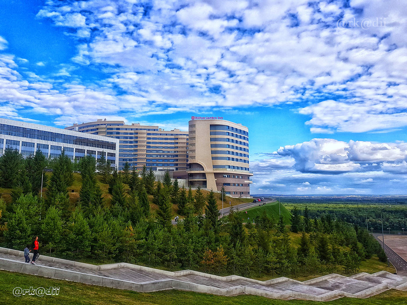 Ступени вниз.