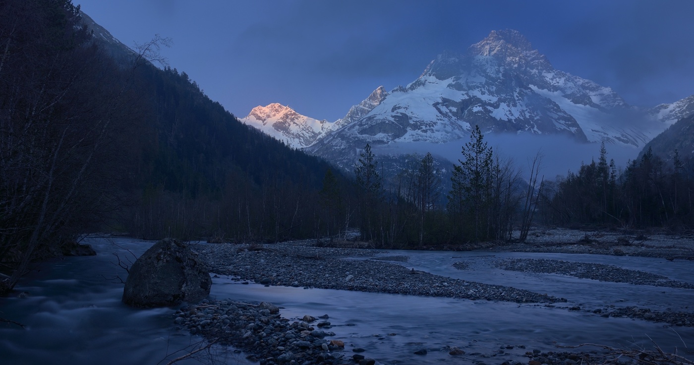 Рассвет в горах