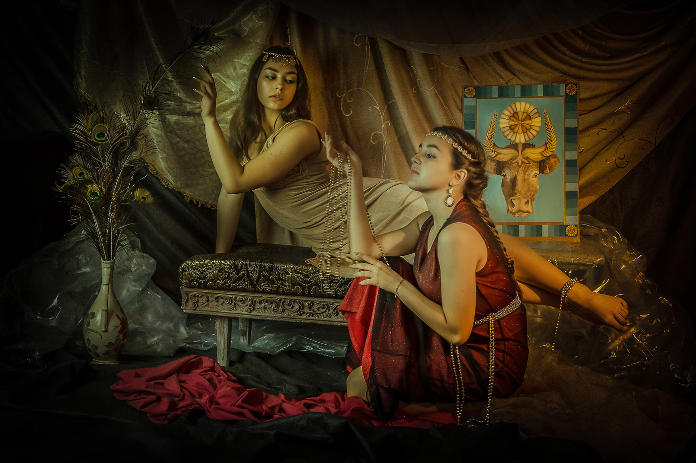 "А я хотела бы, чтобы меня украл белый Бык.."