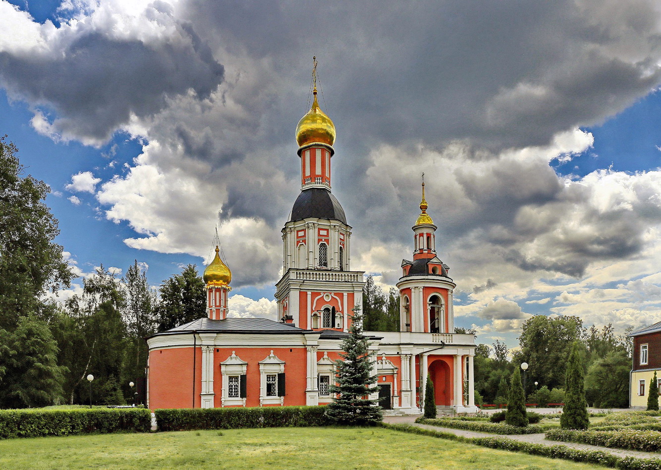 Церковь Святой Троицы в Свиблово