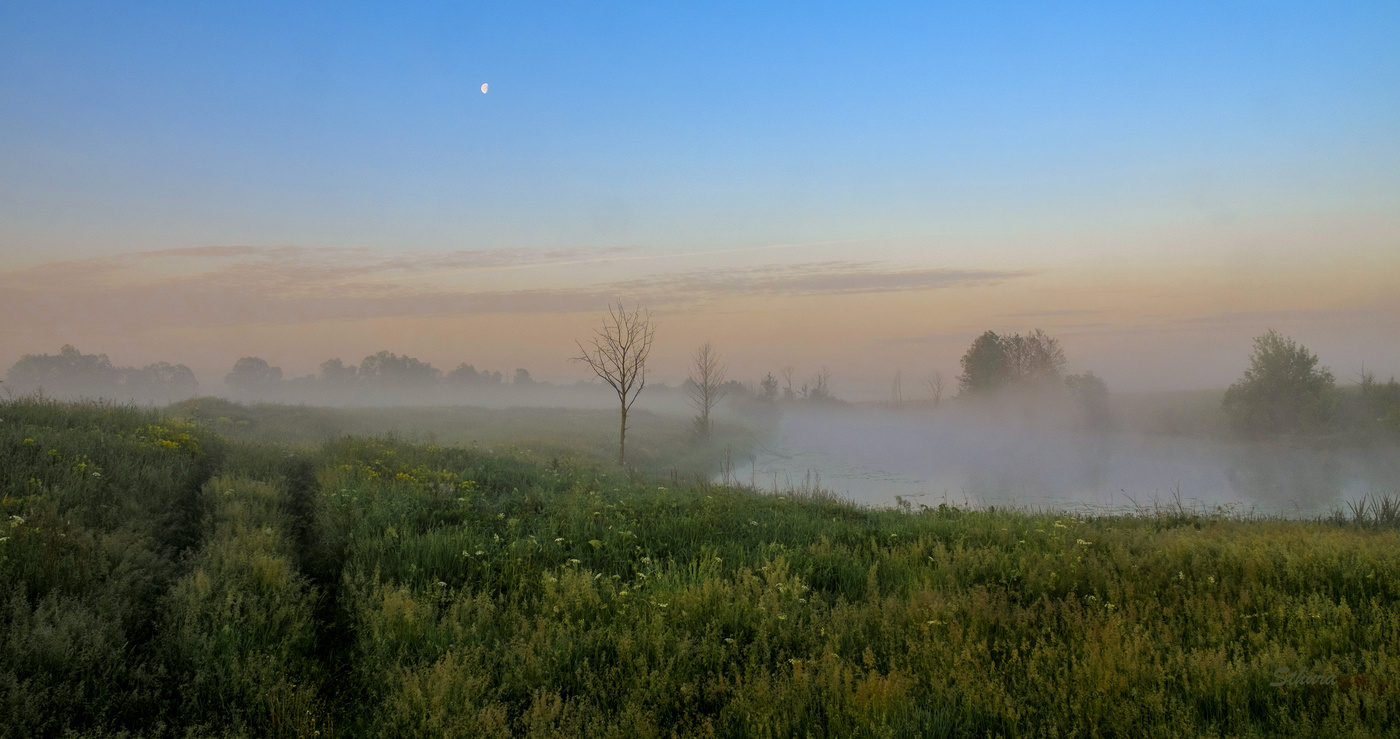 Утренняя Луна.