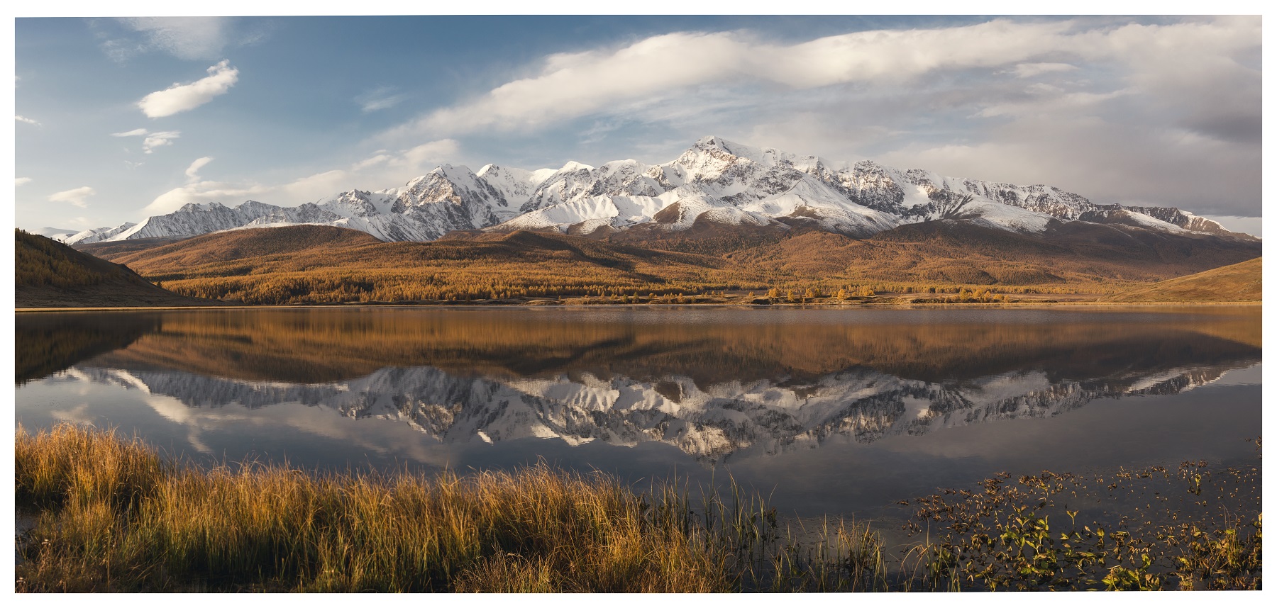 В отражении гор