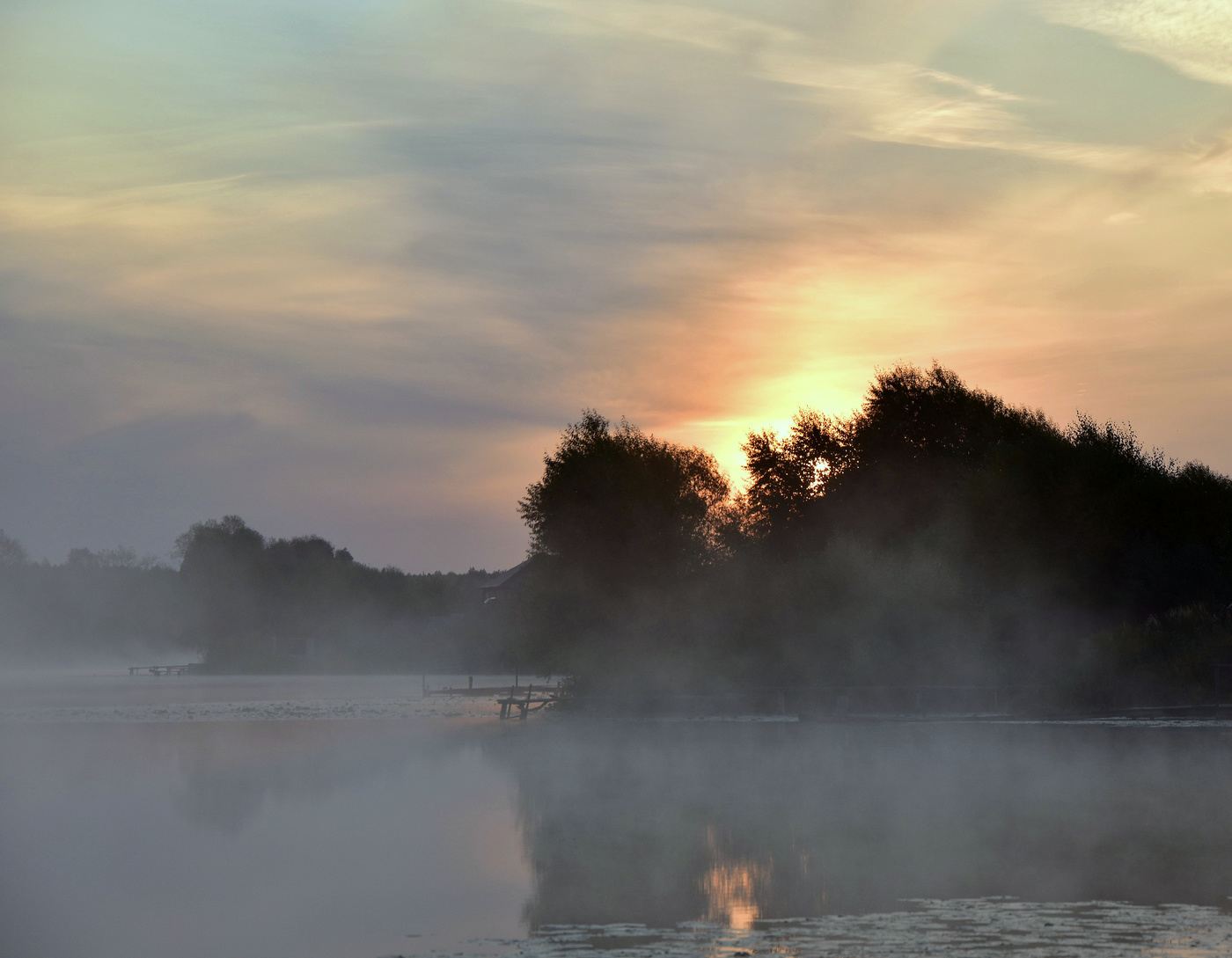 Поток лучей не удержать ничем...