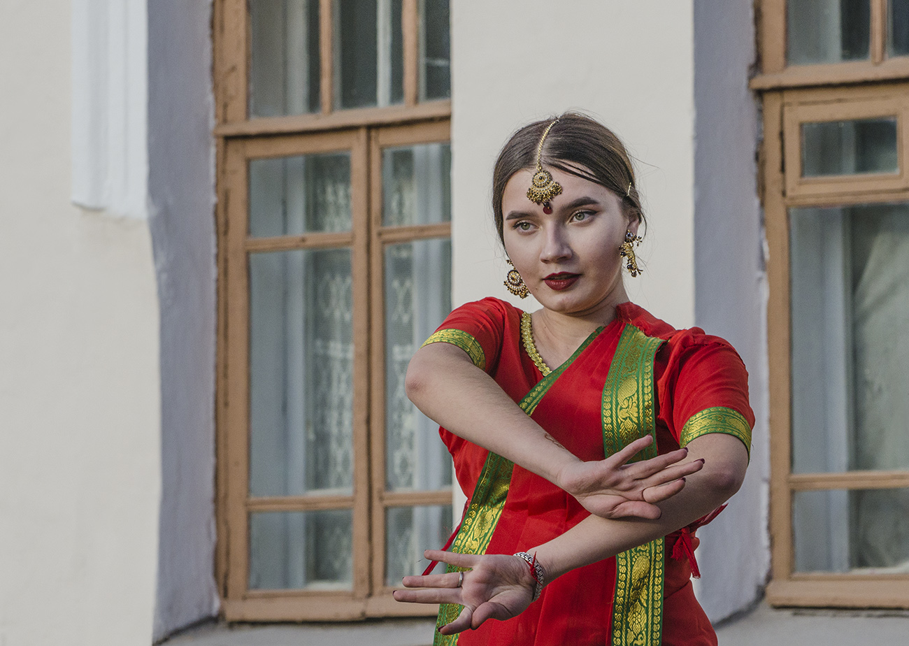 Танцовщица