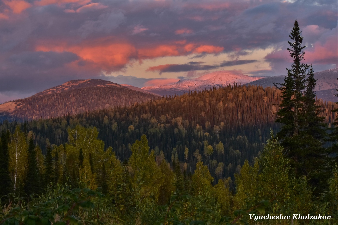 Вечерний закат на Поднебесных Зубьях