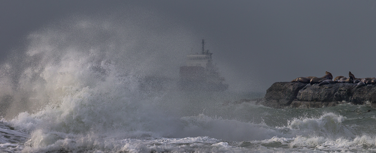 Охотское море