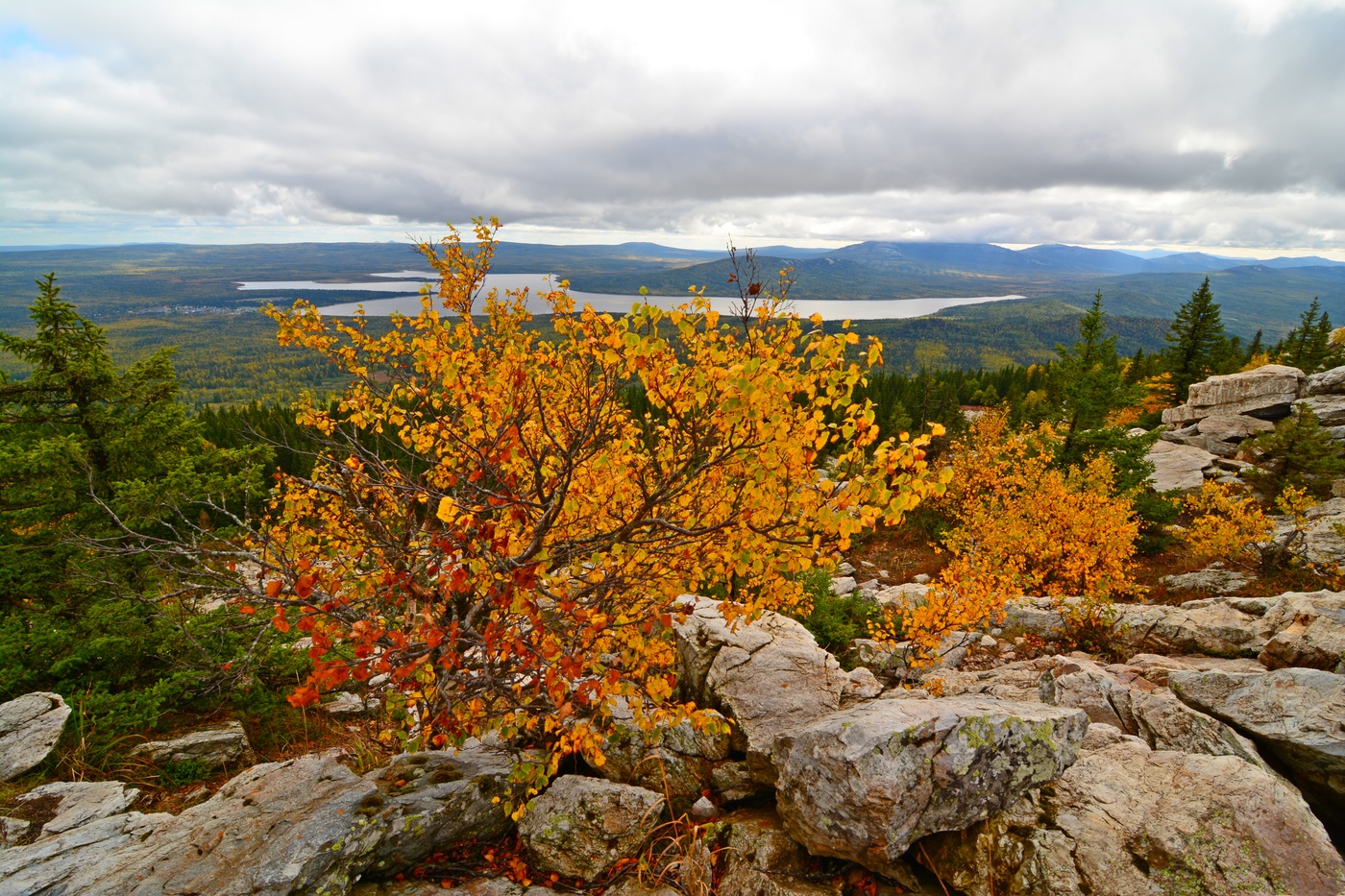 Осенний Зюраткуль.