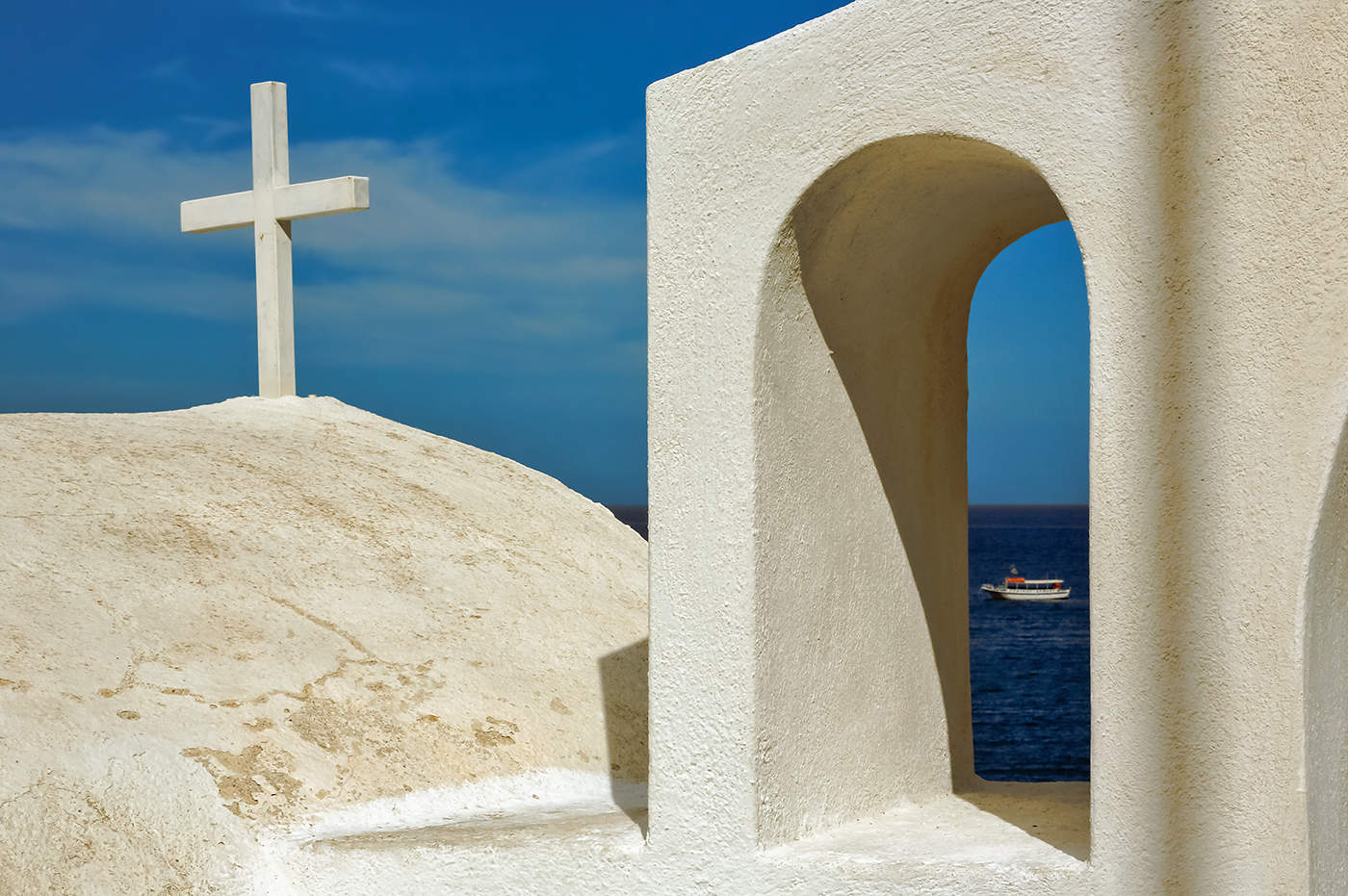 Белым по синему