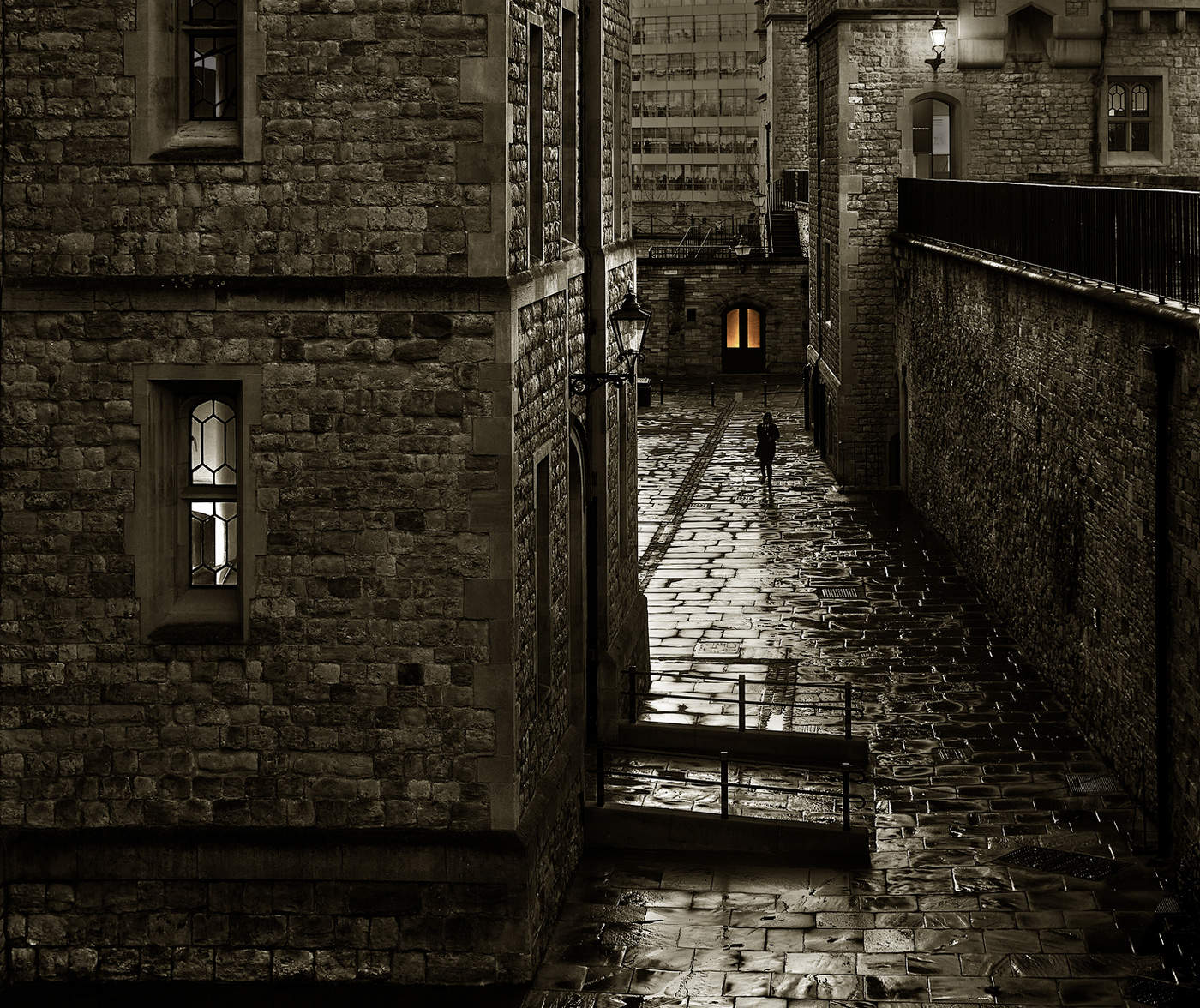 Однажды в старом замке...