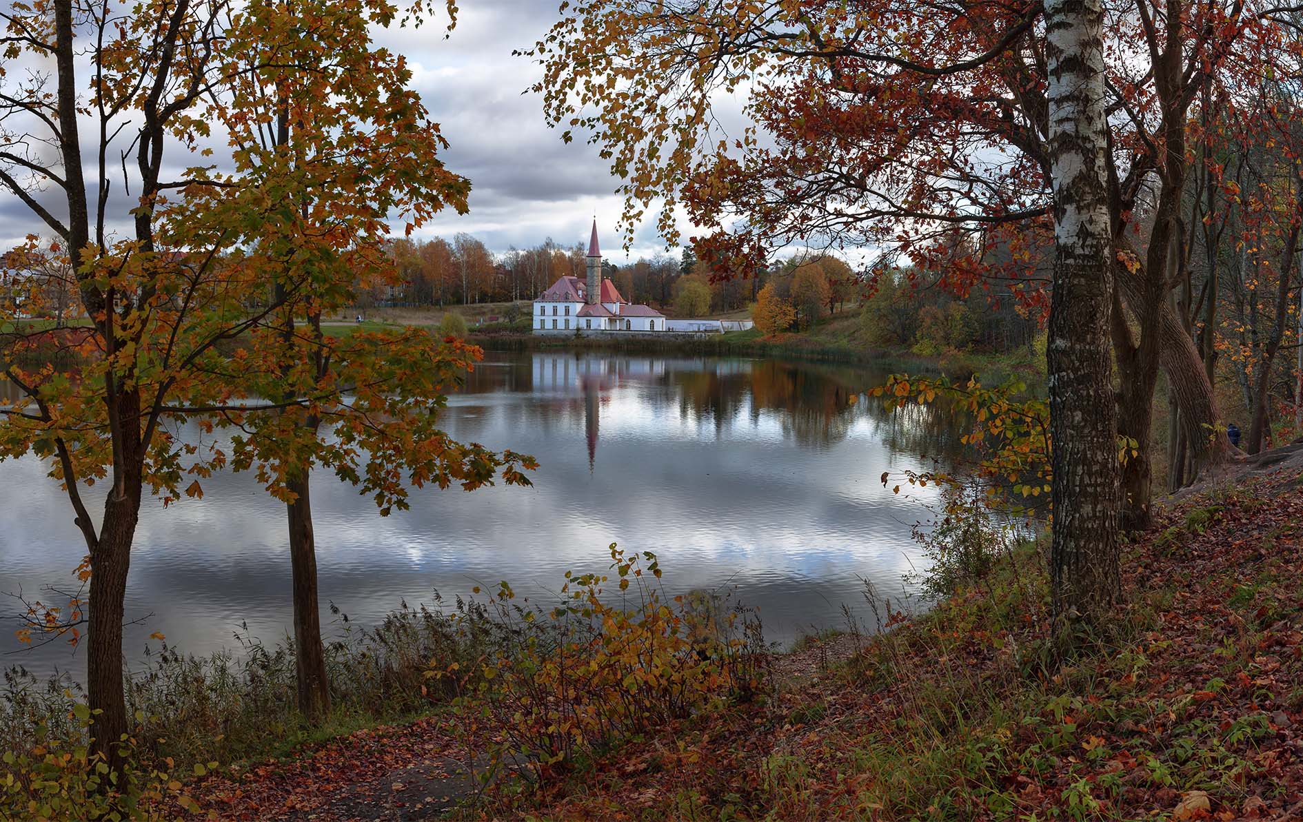 Октябрь уж наступил...