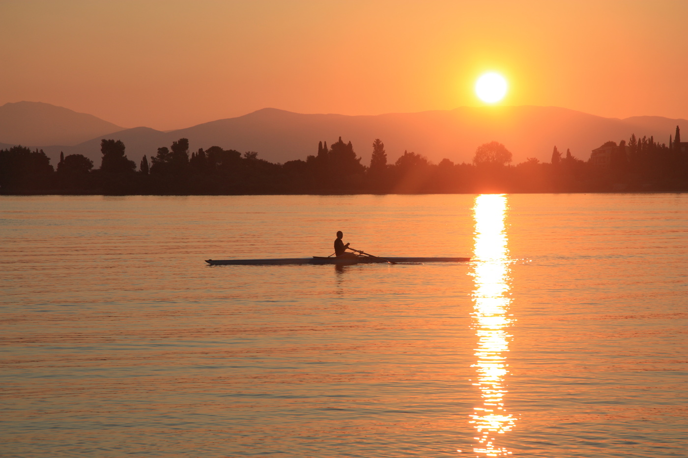 По утренней прохладе...