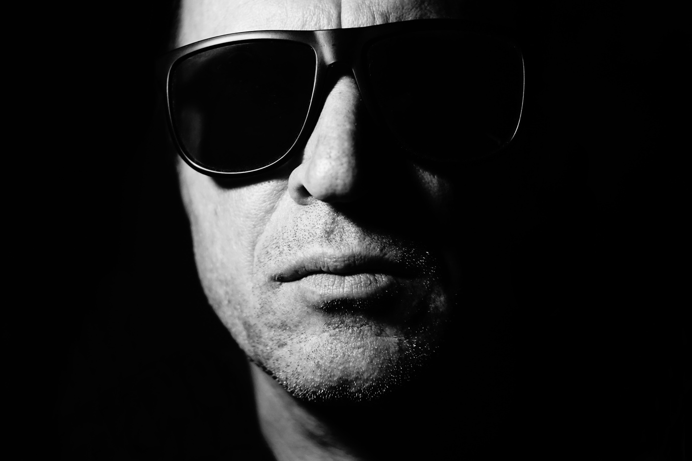 Человек без маски.