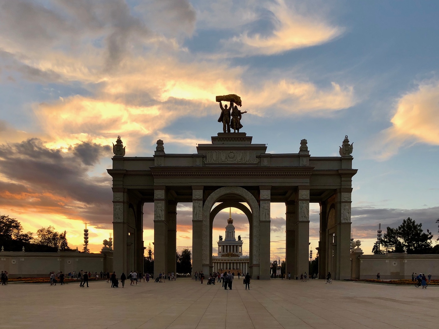 Вечерняя столица