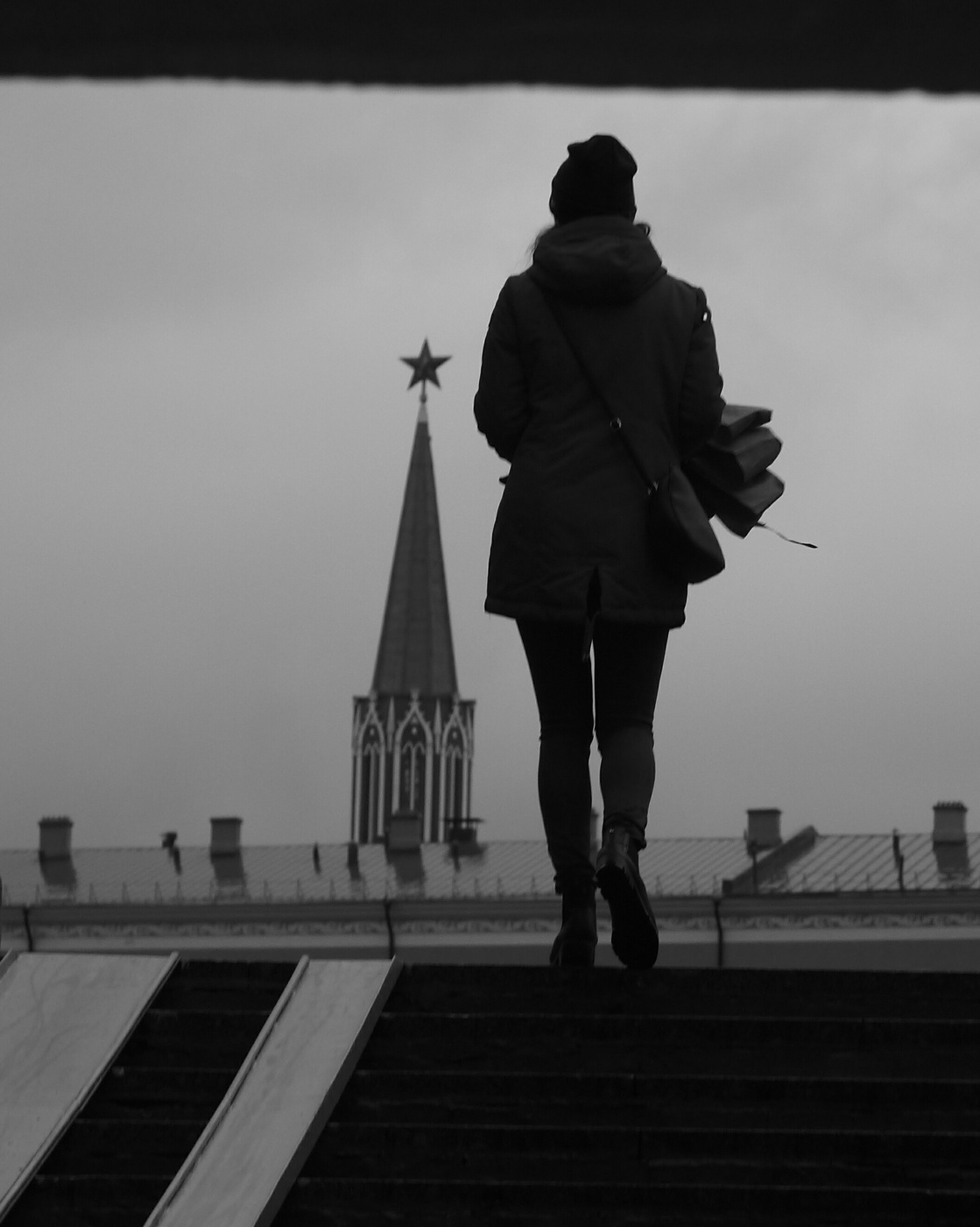 А в Москве дождь.