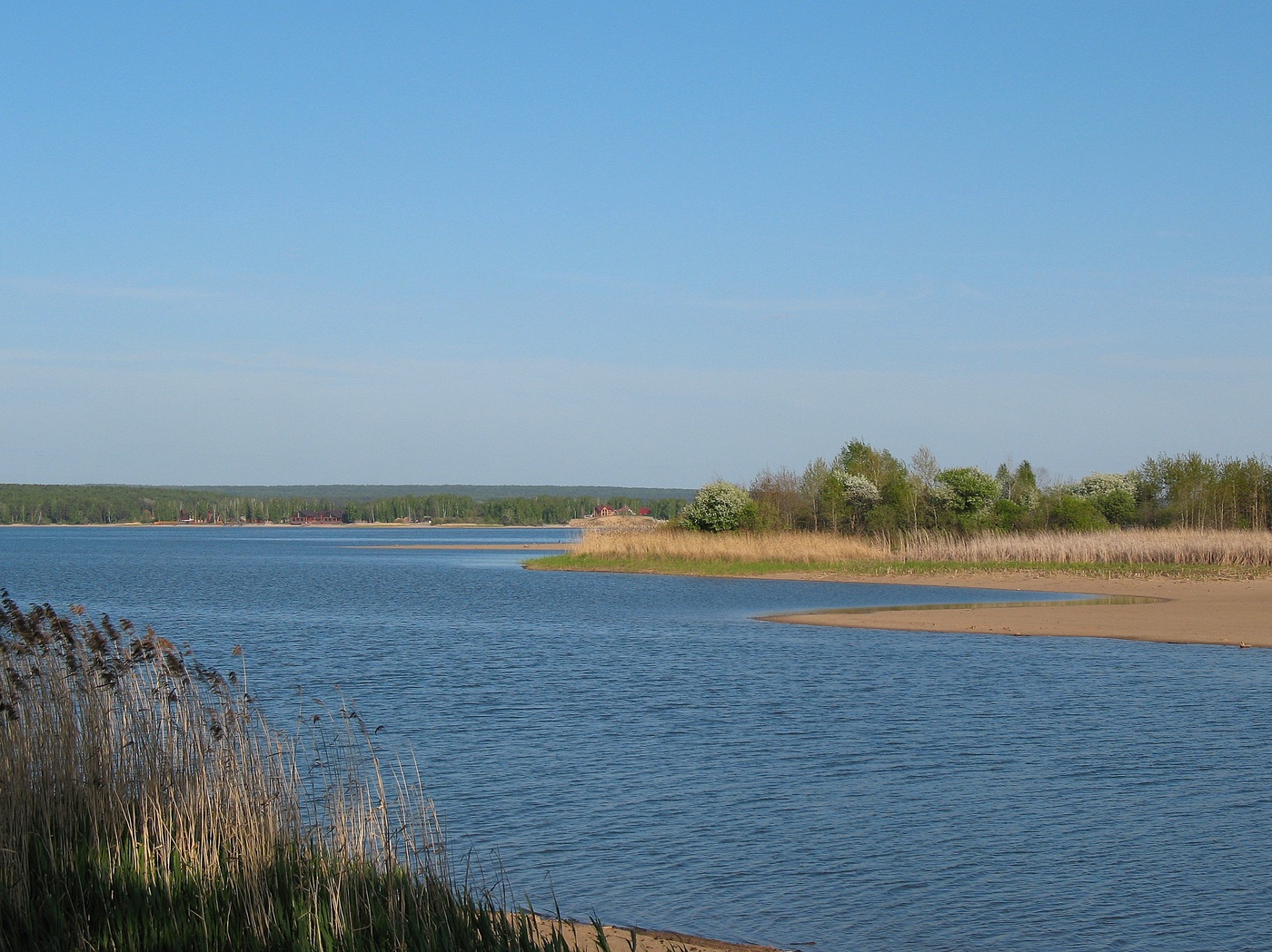 На том берегу