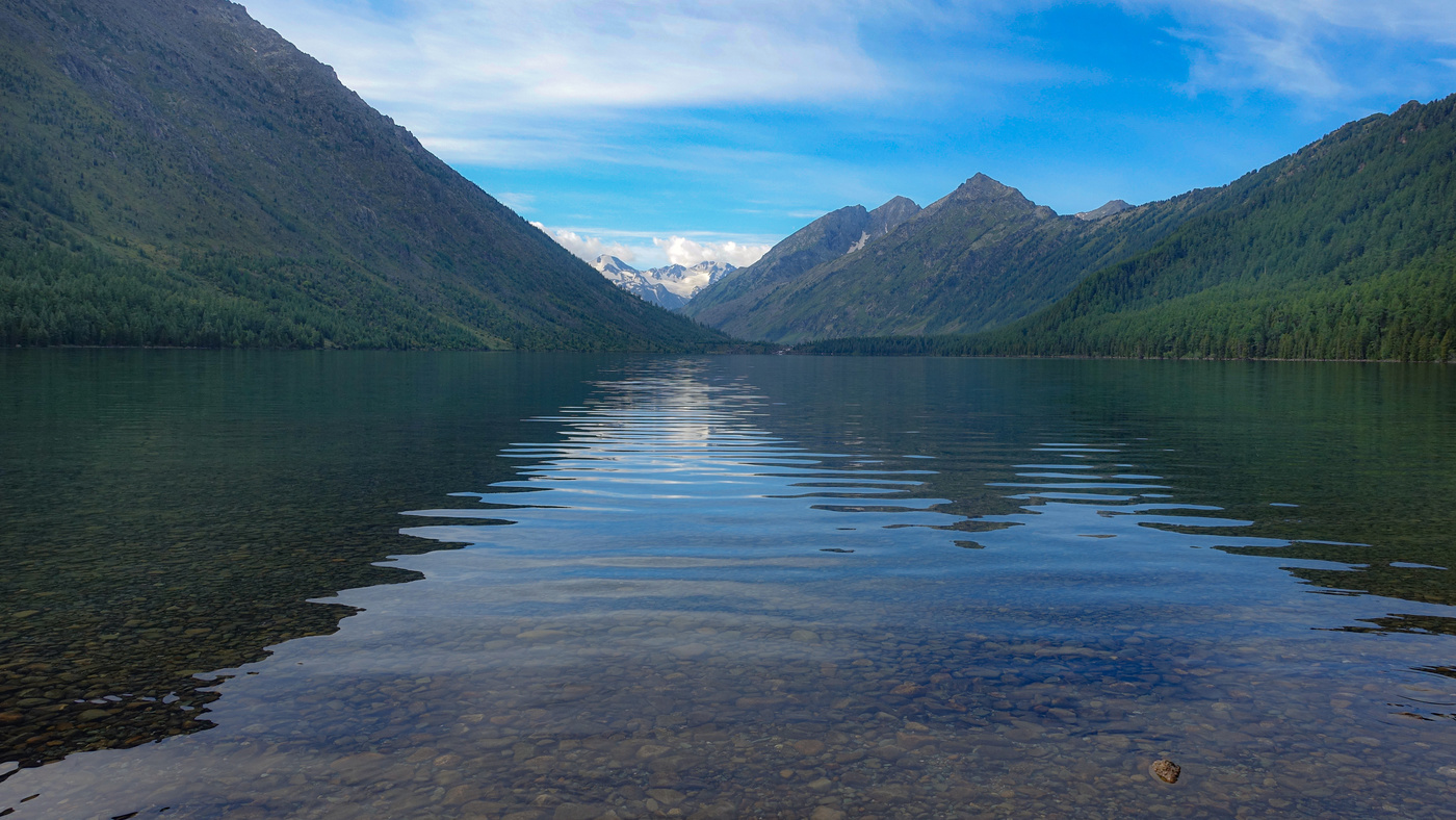 На том берегу
