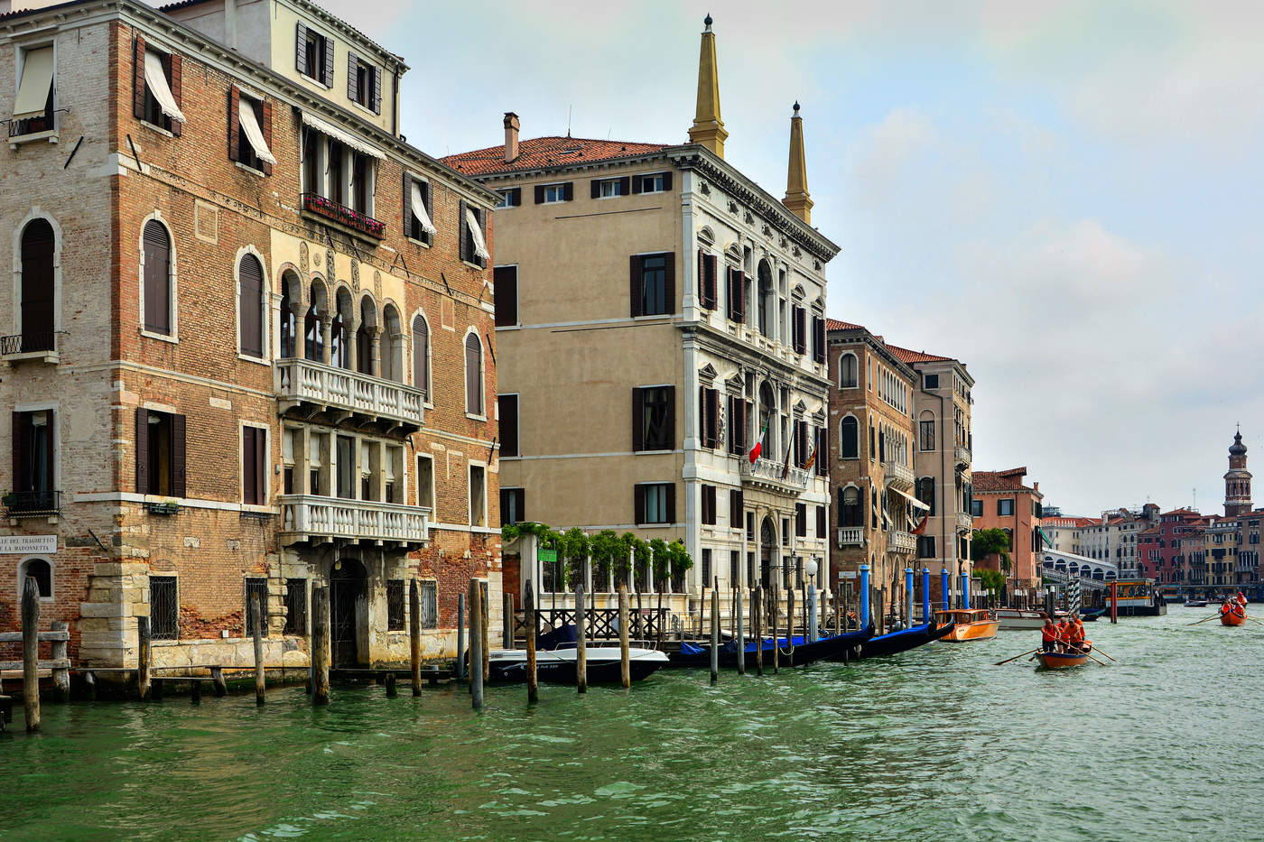 auf der anderen Seite