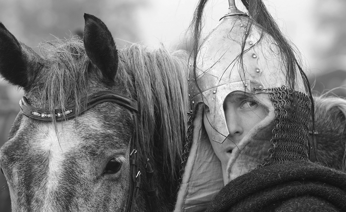 Двое в поле - воины