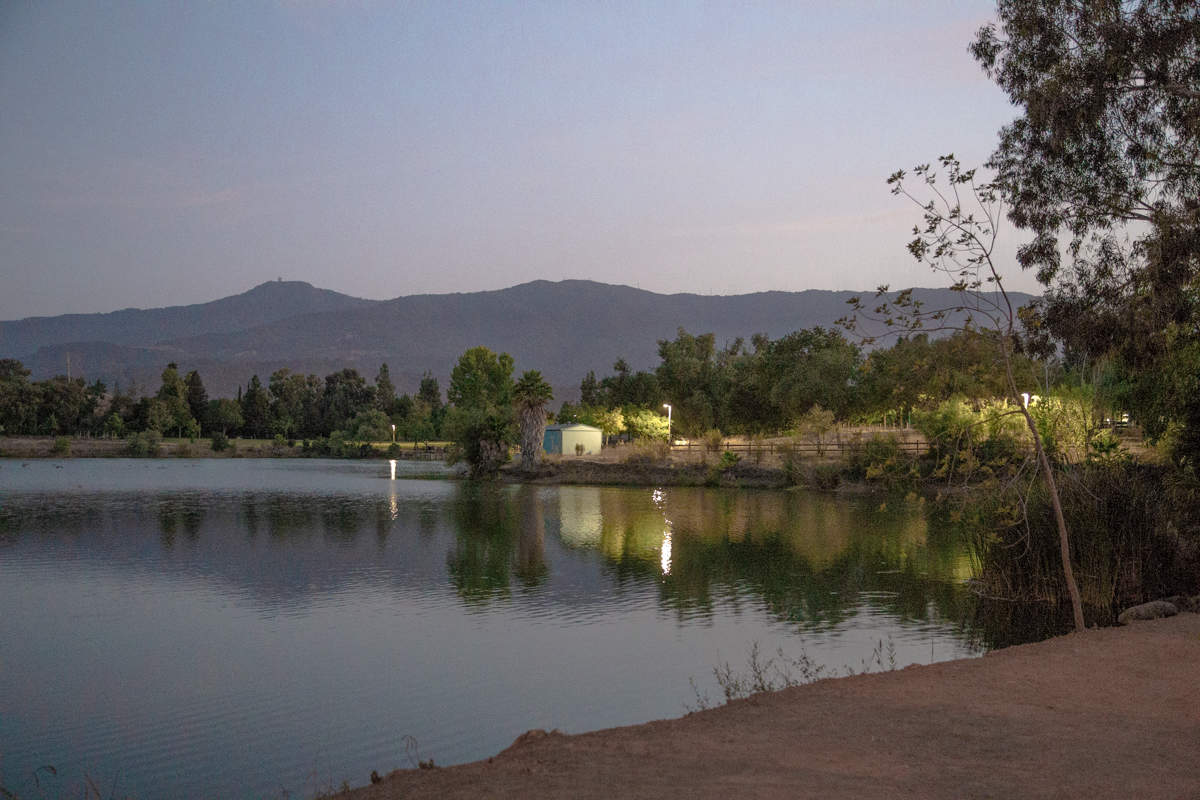 На том берегу