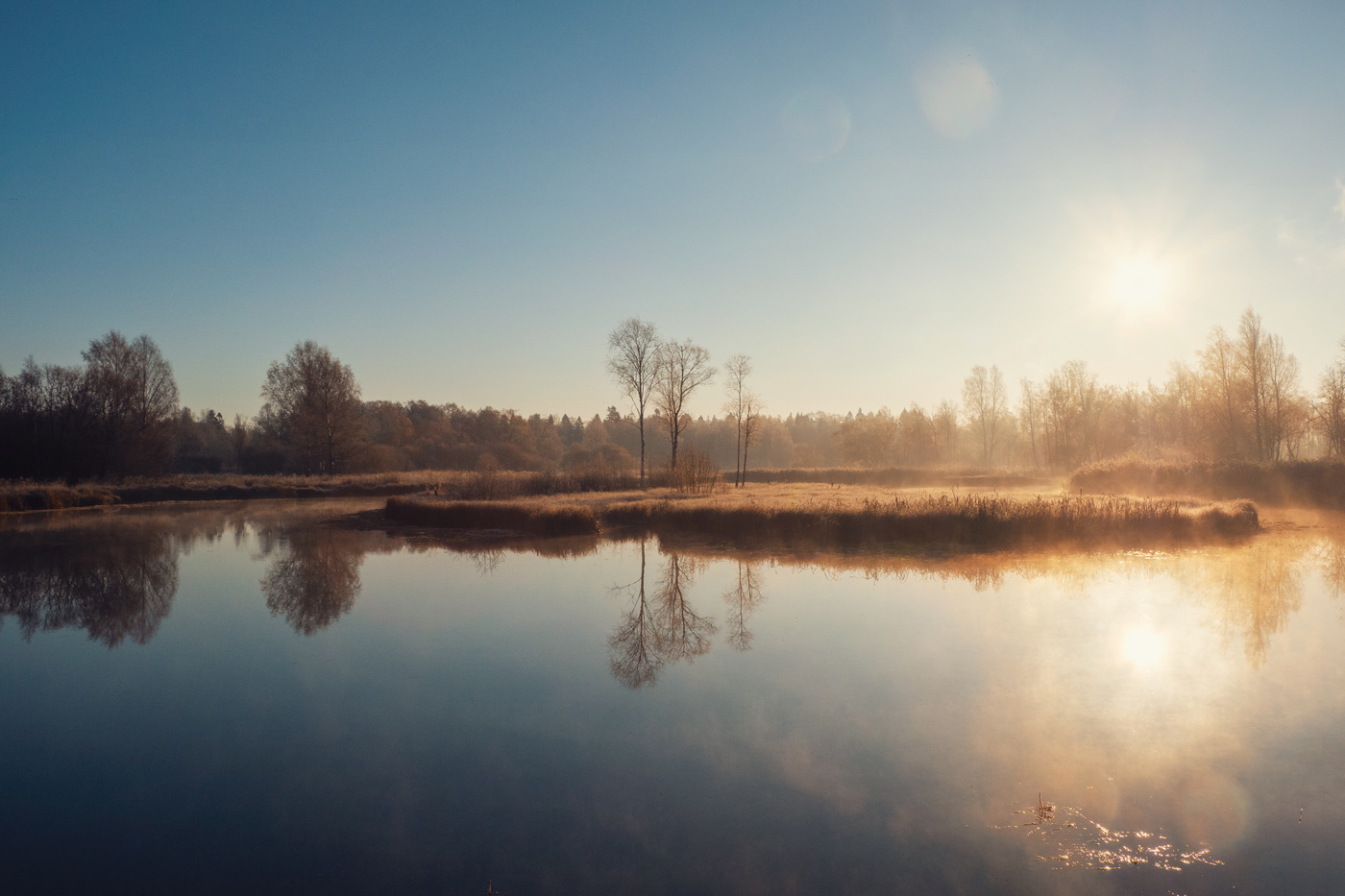 На том берегу