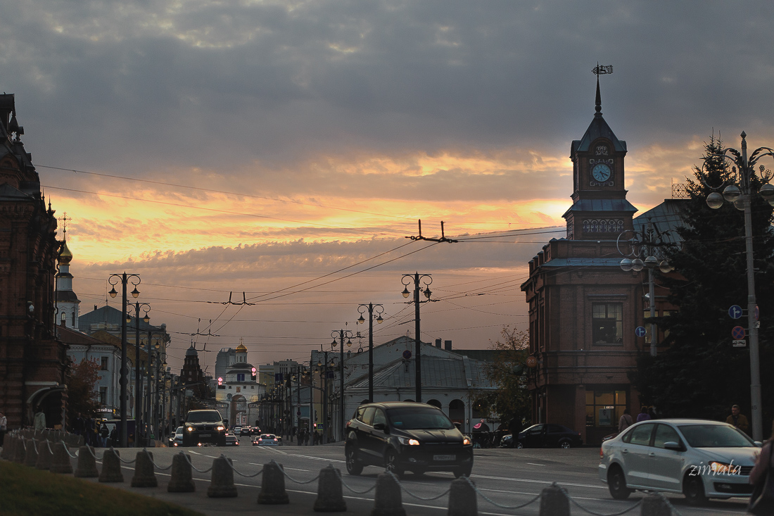 вечерний город