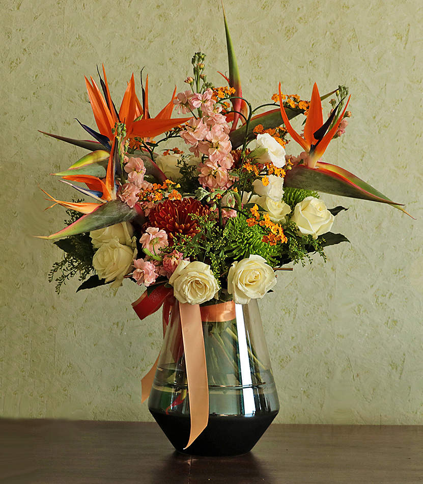 Букет со стрелициями