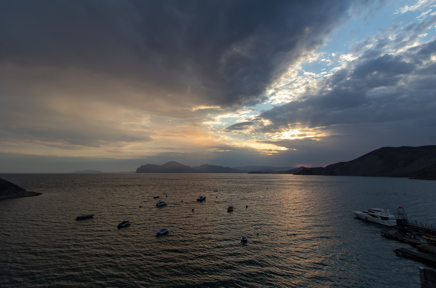 Вечерело....