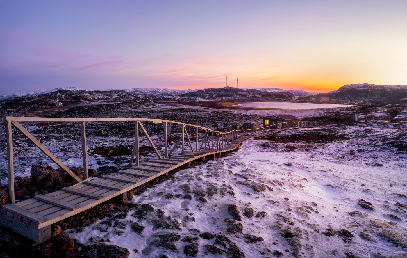 Рассвет на старой метеостанции. Поселок Лодейное. Териберка. Классное место., без лишних слов...