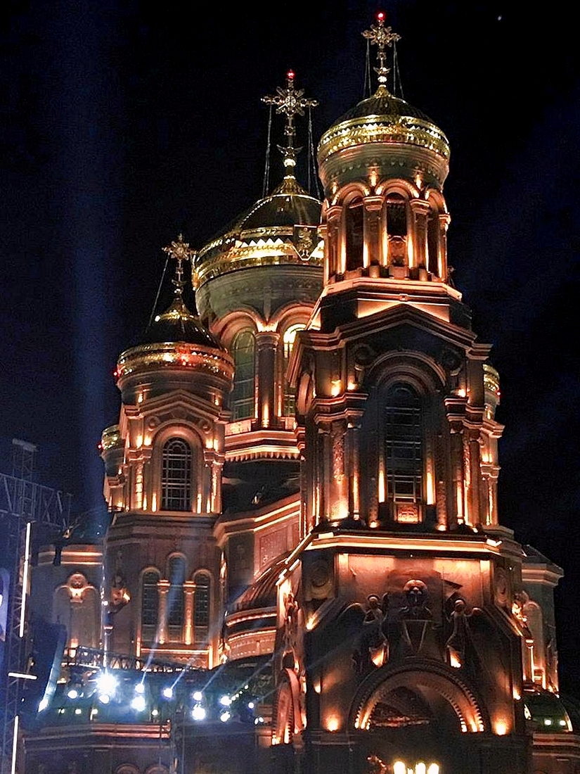 Храм в ночи