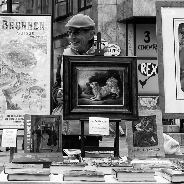 Продавец антиквара