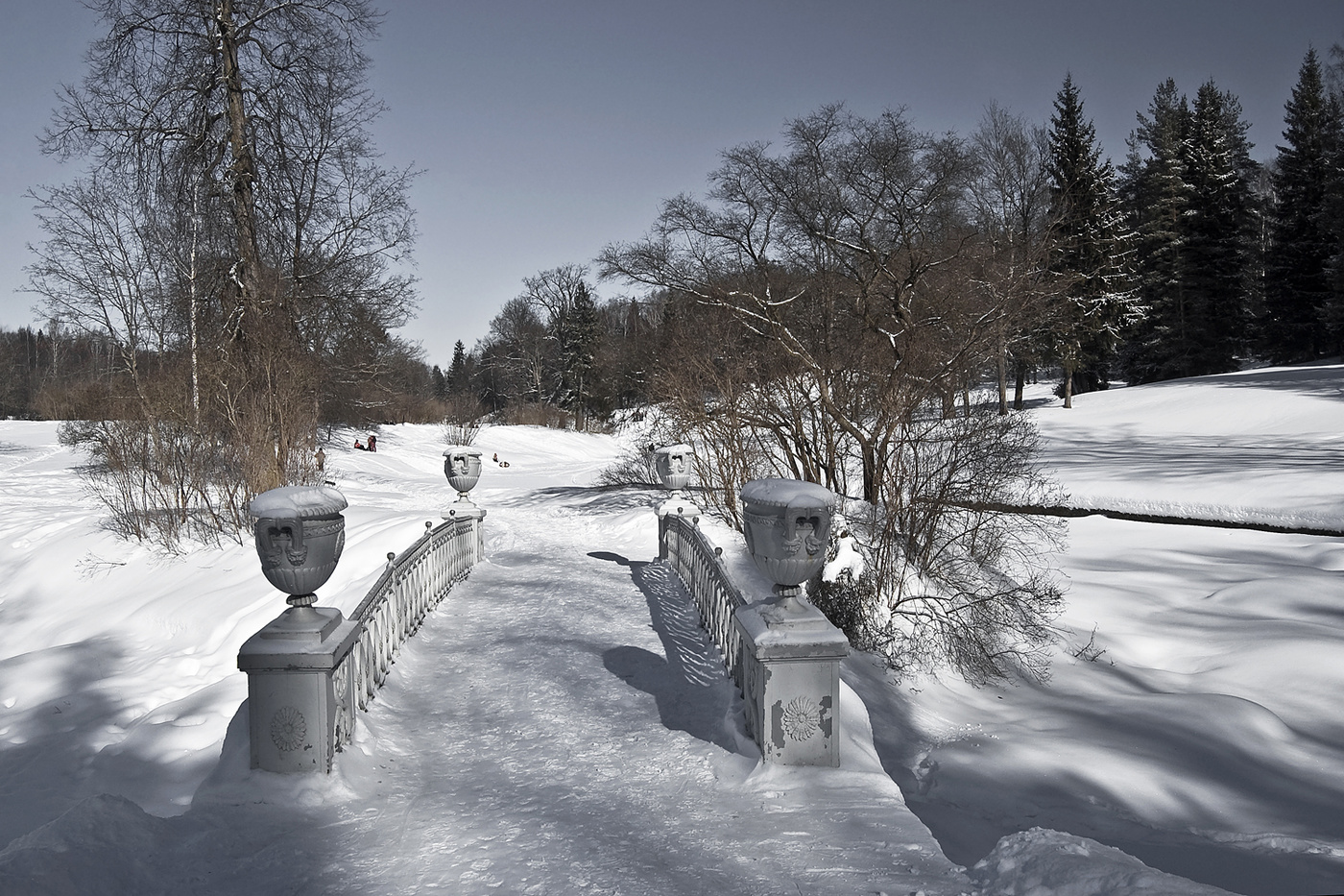 С наступающим Новым годом, дорогие друзья! Здоровья, мира, благополучия всем нам и нашей планете!
