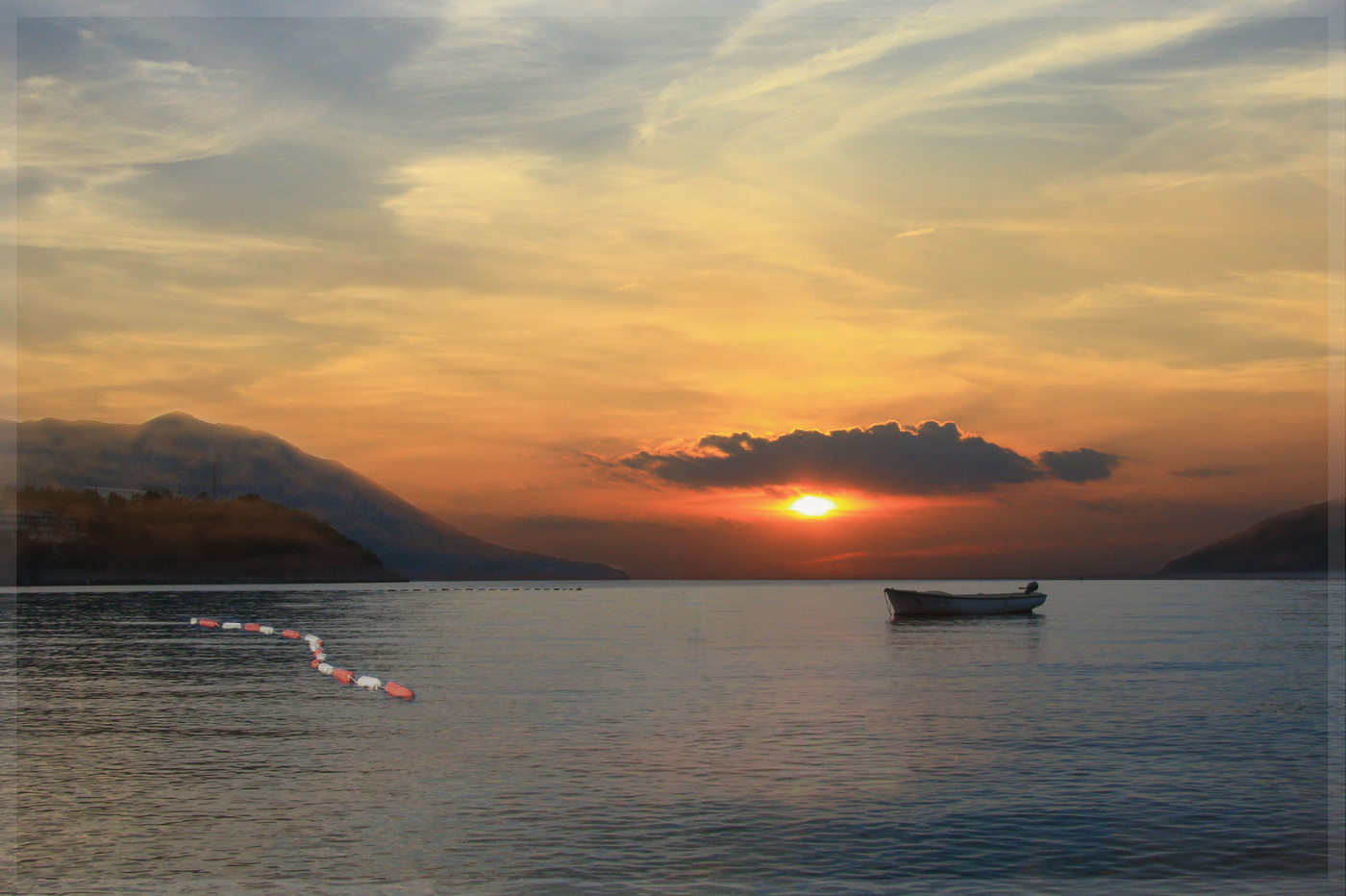 Вечер летнего дня...