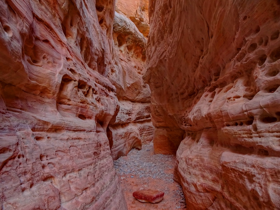 выпустите меня..!