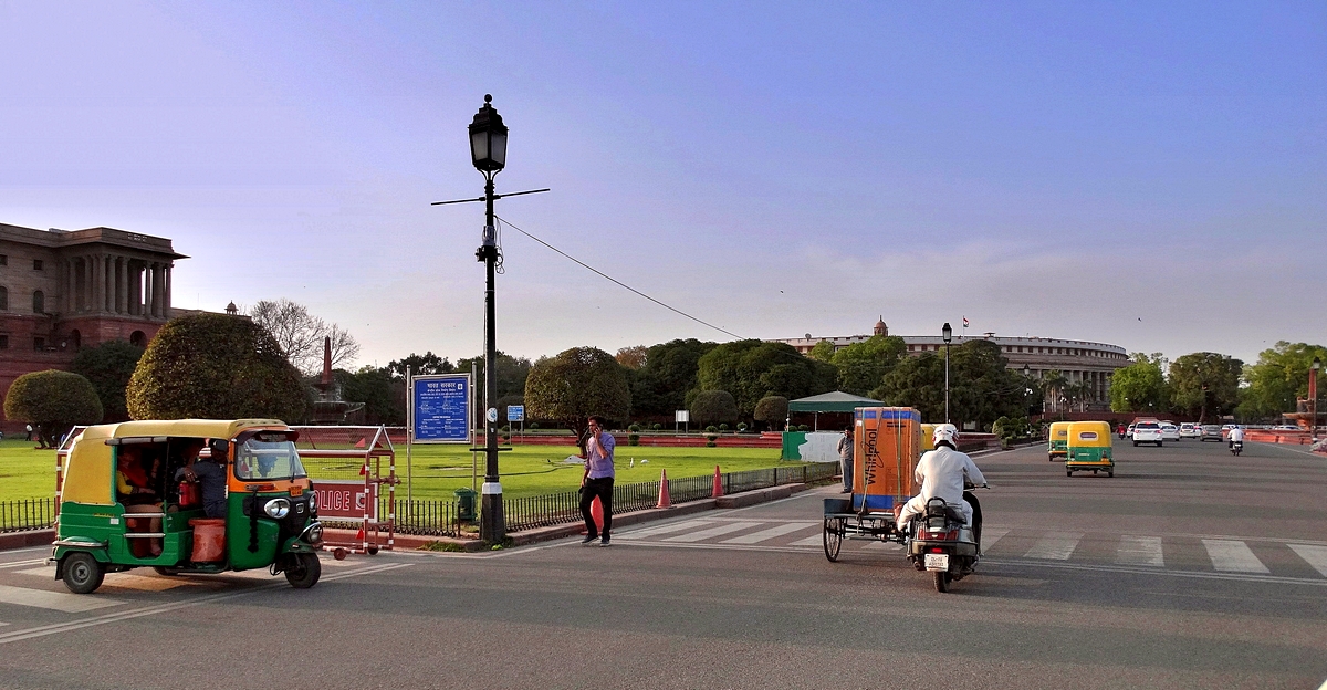 Пешеходы, переходы