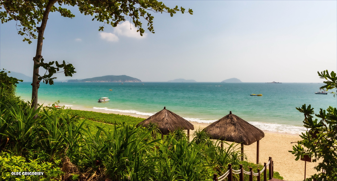 Где-то на краю,в лазурных далях...